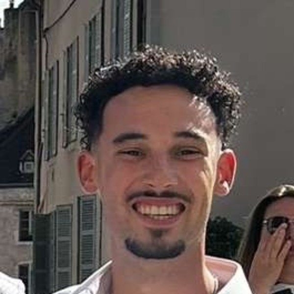 Mathis - Prof de maths - Mirebeau-sur-Bèze