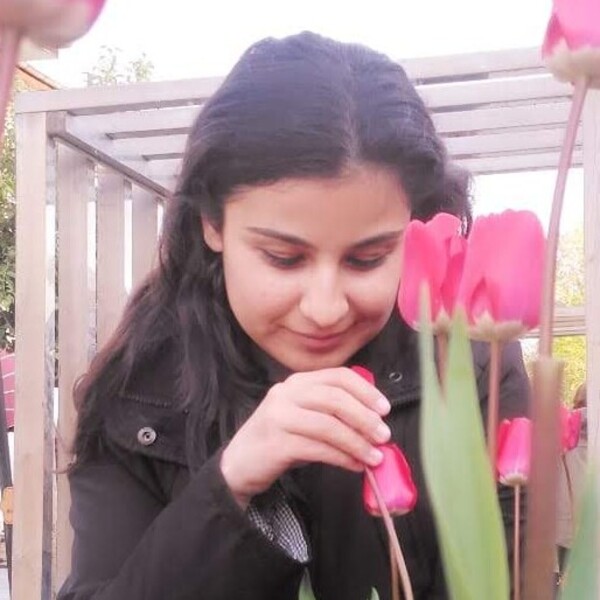 Demet - Tarih öğretmeni - 