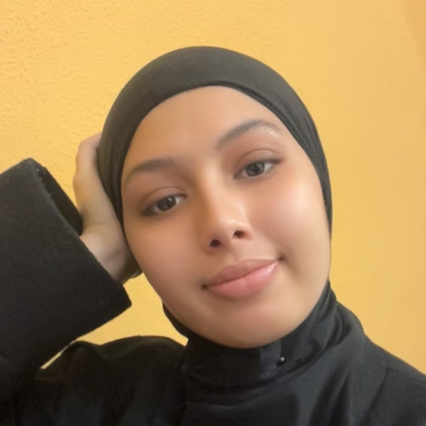 Sabrina - Prof d'aide aux devoirs - Villetaneuse