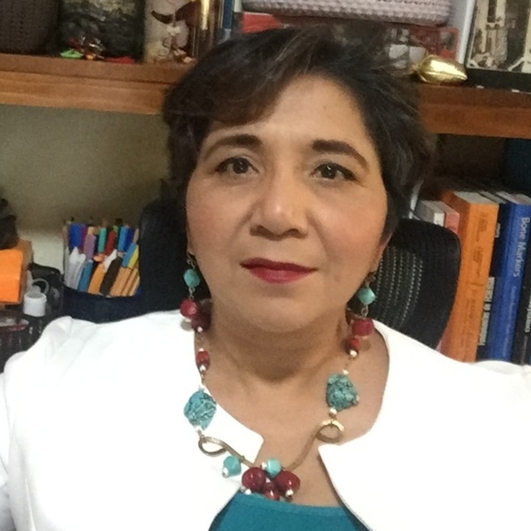 Laura - Profe de química - Ciudad de México