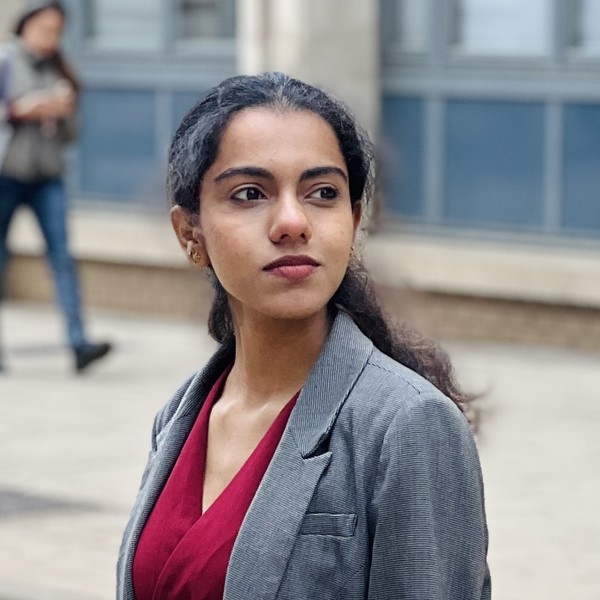 Akshaya - Biology tutor - London