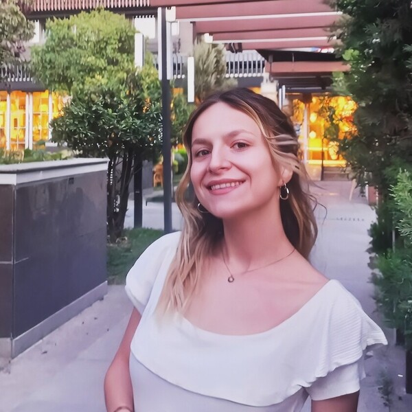 Funda - Türkçe öğretmeni - Eskişehir