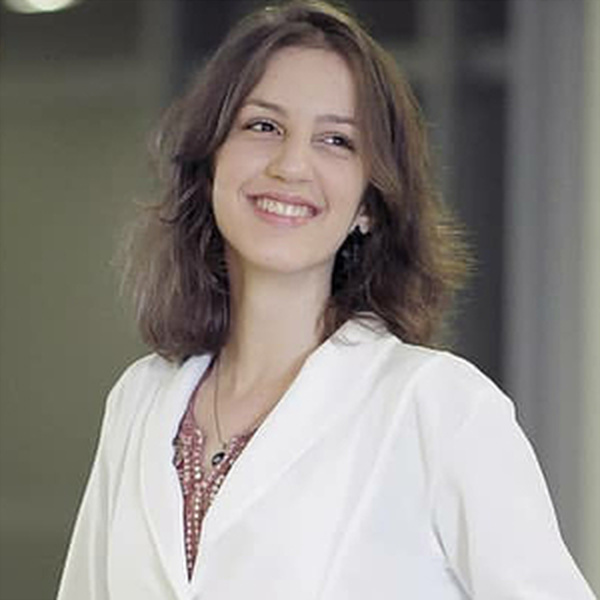 Renata - Professor de Biologia - 