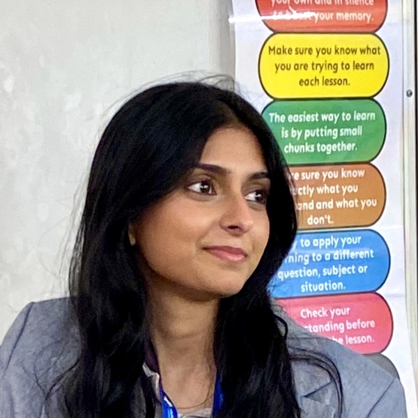 Amna - Chemistry tutor - Wilnecote