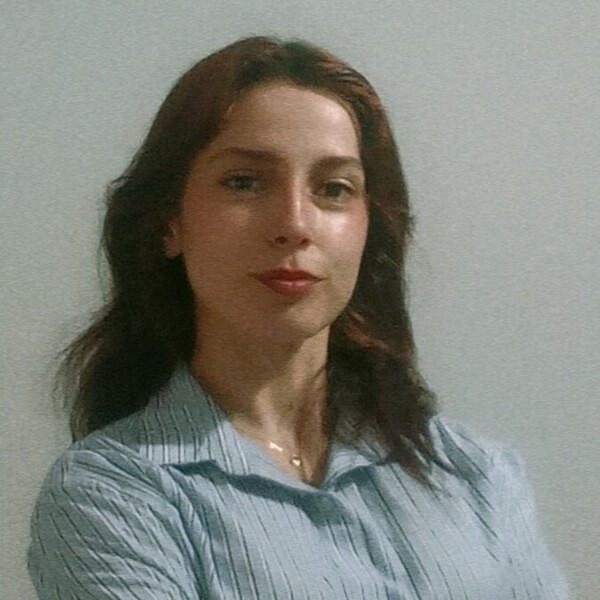 Zeynep Sena - Türkçe öğretmeni - 