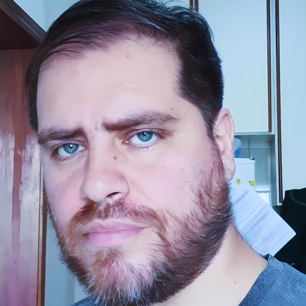Emanuel - Professor de bioestatística - Curitiba