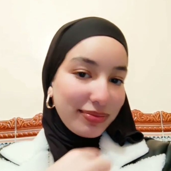 Soukaina - Prof de français - Meknès