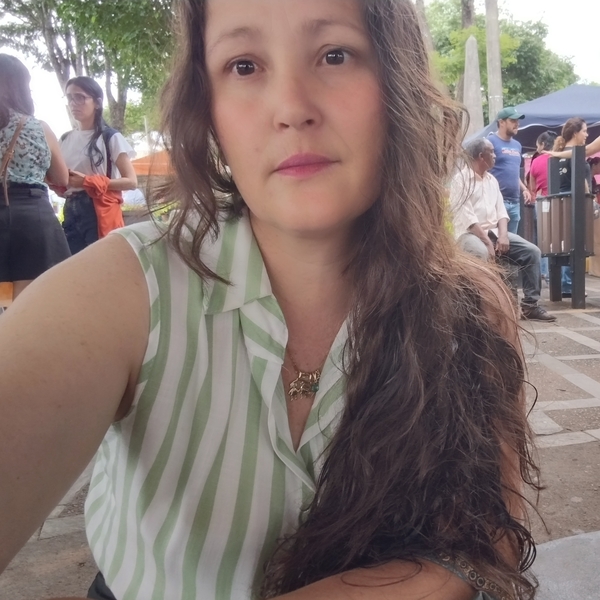 Cristina - Professor de reforço escolar - Machado (Minas Gerais)