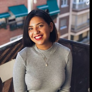 Yasmine - Prof d'anglais - Liège