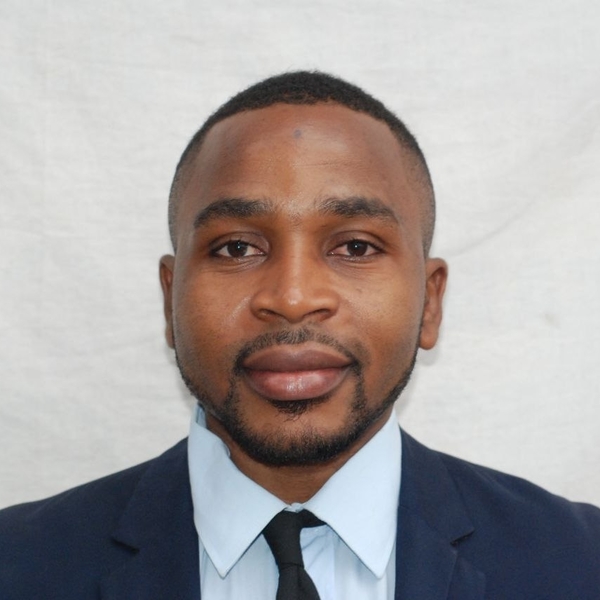 CYRILLE ROGER - Prof de français - Louvres