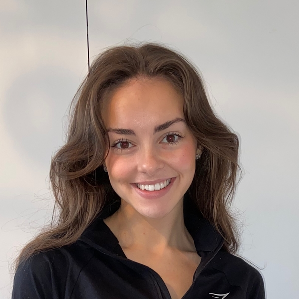 Charlotte - Yoga instructor - Inver