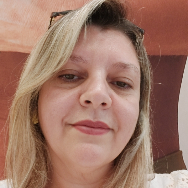 Marília Alessandra - Professor de português para estrangeiros - 