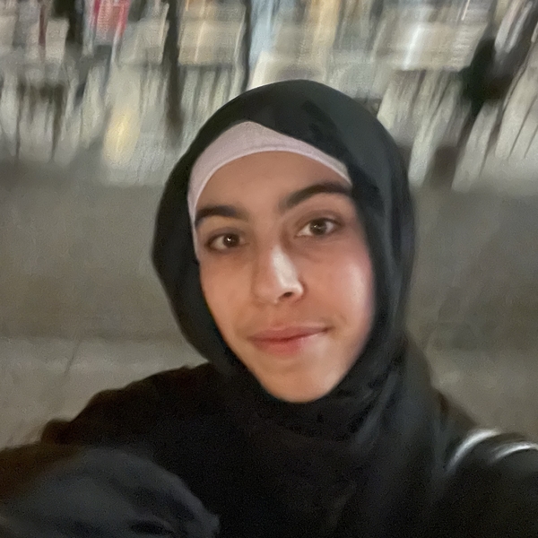Yasmine - Prof d'aide aux devoirs - Clermont-Ferrand