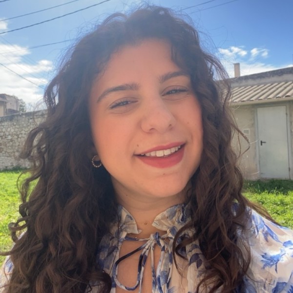Chloé - Prof d'aide aux devoirs - Marseille 15e