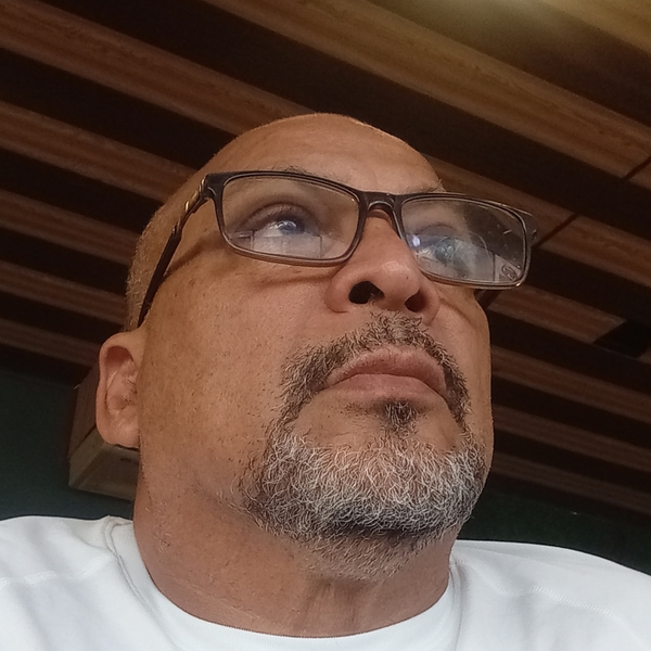 LUIS - tutor académico - Panamá