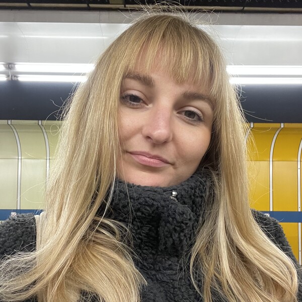 Laura - Englischlehrerin - München