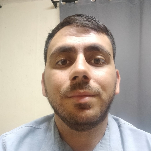 Juan - Profesor de ingeniería - Ciudad del Carmen