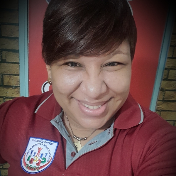 Karla - prof de Español y Literatura - Panamá