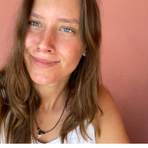 Anna - Prof de SVT - Brest