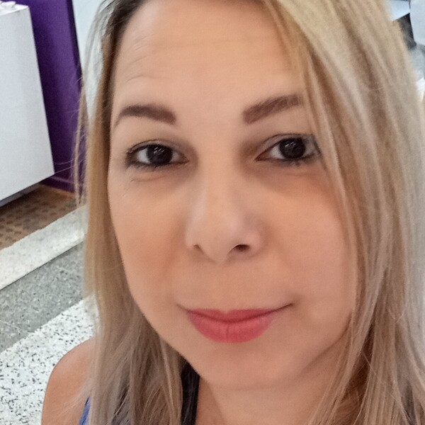 Sandra - Professor de matemática - Aparecida de Goiânia