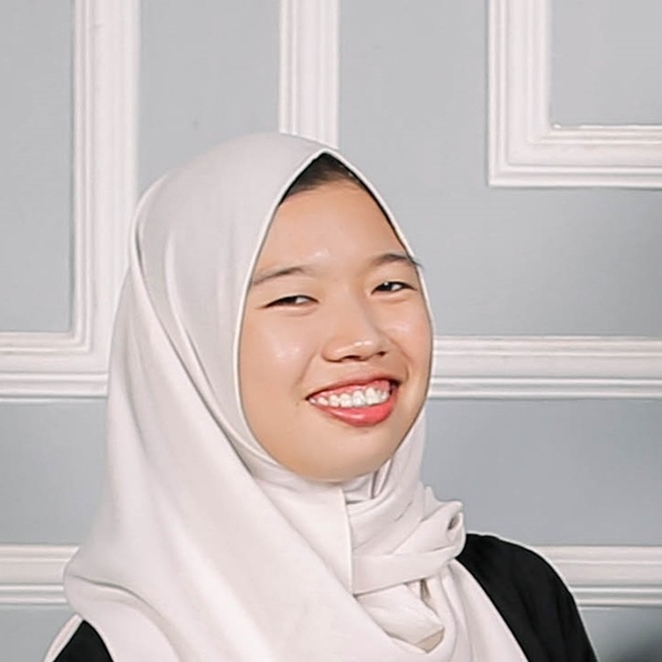 Arfah - Guru mengaji - Ngawi