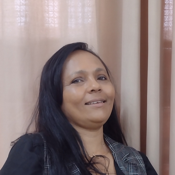 María - Professor de reforço escolar - Nossa Senhora de Fátima