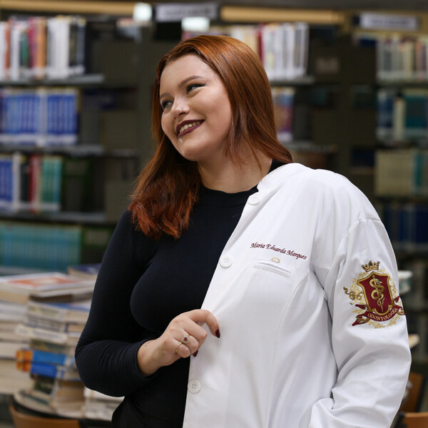 Maria Eduarda - Prof de inglês - Uberaba