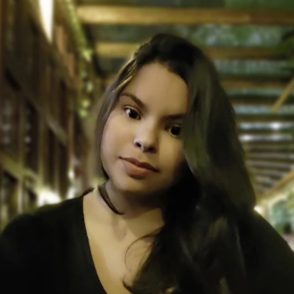 Ingrid - Professor de alfabetização - Aparecida de Goiânia