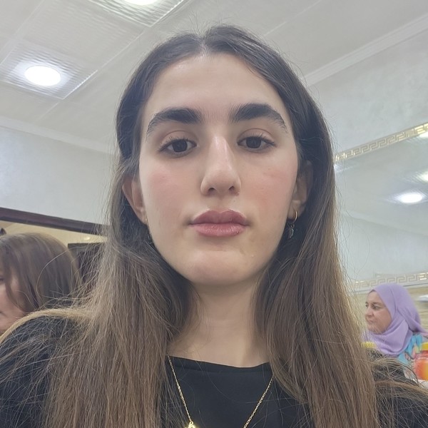 Zahra - Prof de maths - Valence