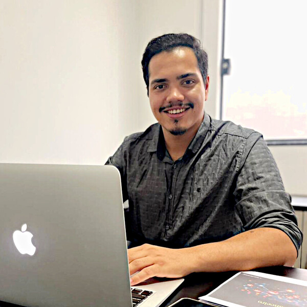 Leandro - Prof de análise financeira - Limeira