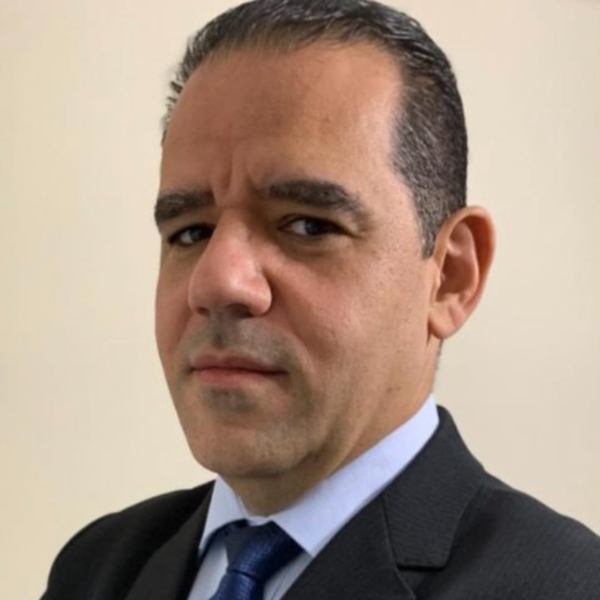 Fabio - Prof de finanças - 
