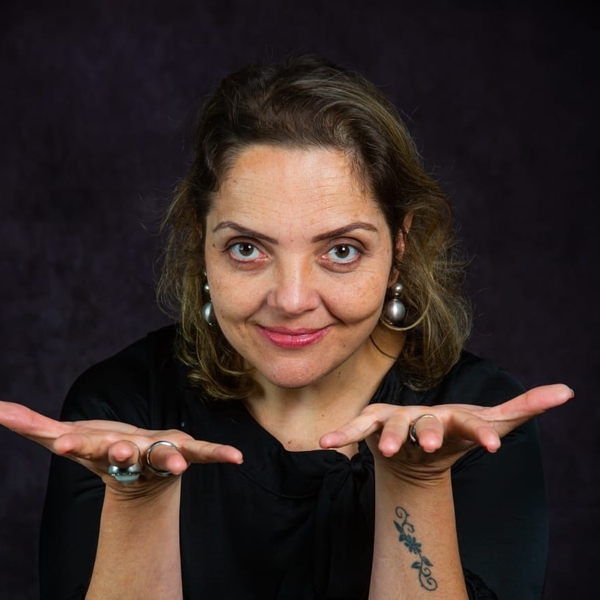 Lisiane - Prof de leitura - Canela