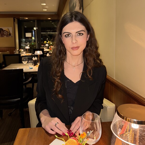 Malika - Prof d'allemand - Lausanne