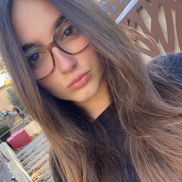 Maéli - Prof d'aide aux devoirs - Nice