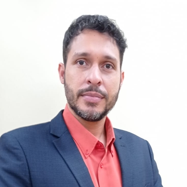 Paulo - profesor de matemáticas - Panamá