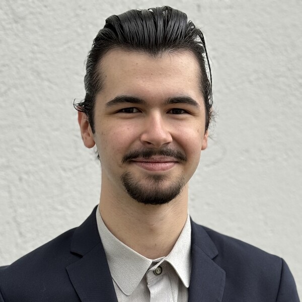 Arthur - Prof de maths - Bienne