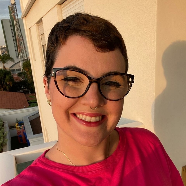 Luísa - Prof de auxílio para alunos com autismo - Jardim Maria Adelaide
