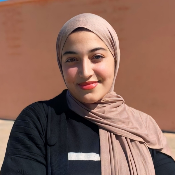 Hiba - Prof de SVT - Bordeaux
