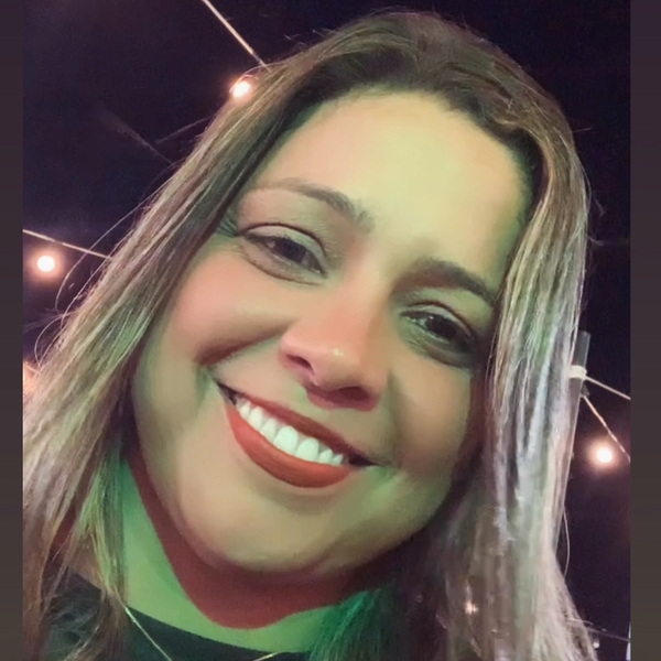 Gisele - Professor de língua portuguesa e literatura - Campos dos Goytacazes