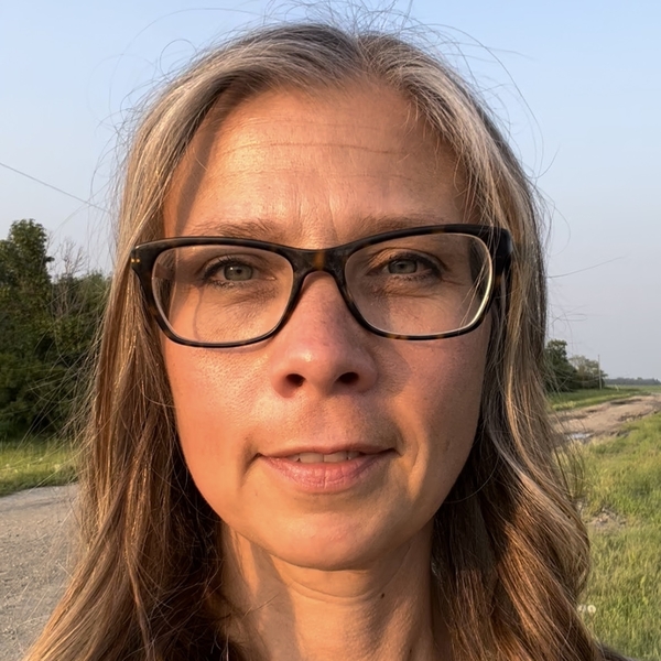 Lori - English tutor - Niverville