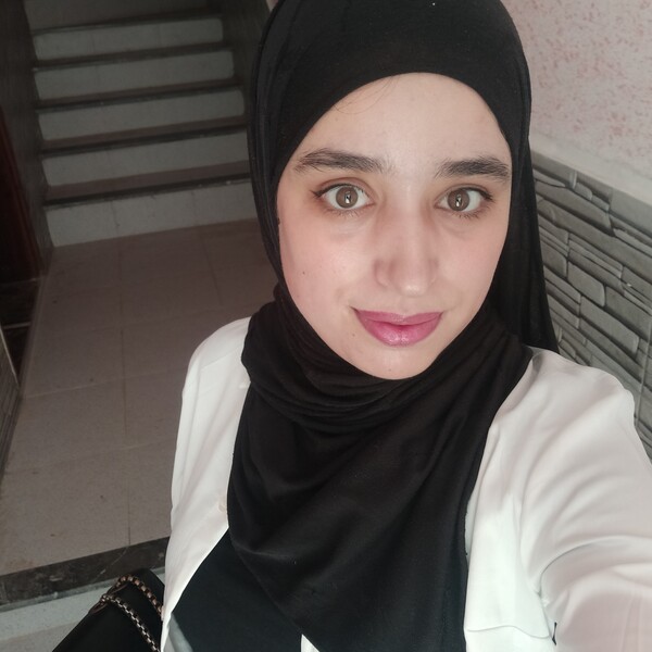 Nora - Prof d'arabe - Settat