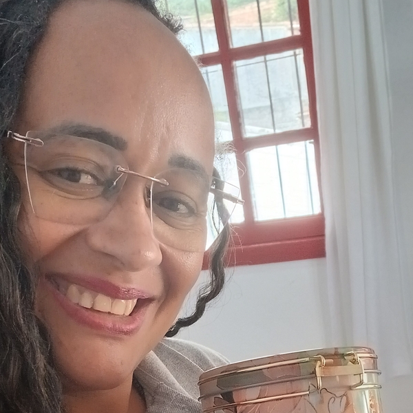 Mariluse - Prof de expressão escrita - português - 