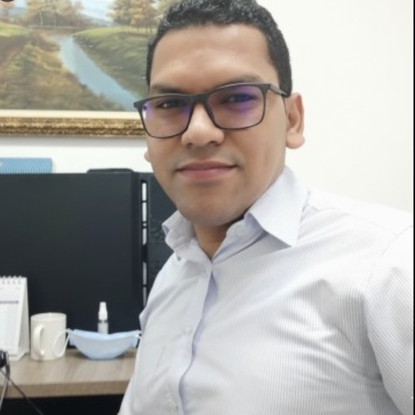 Helmer - profesor de programación - Barrancabermeja