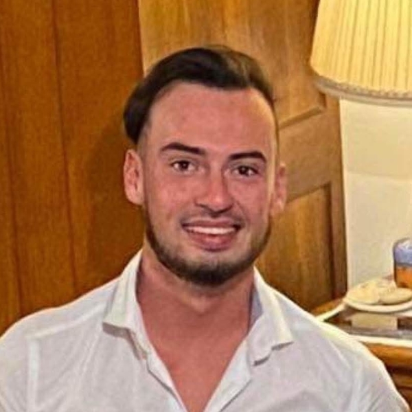 Baptiste - Prof de marketing - Rennes