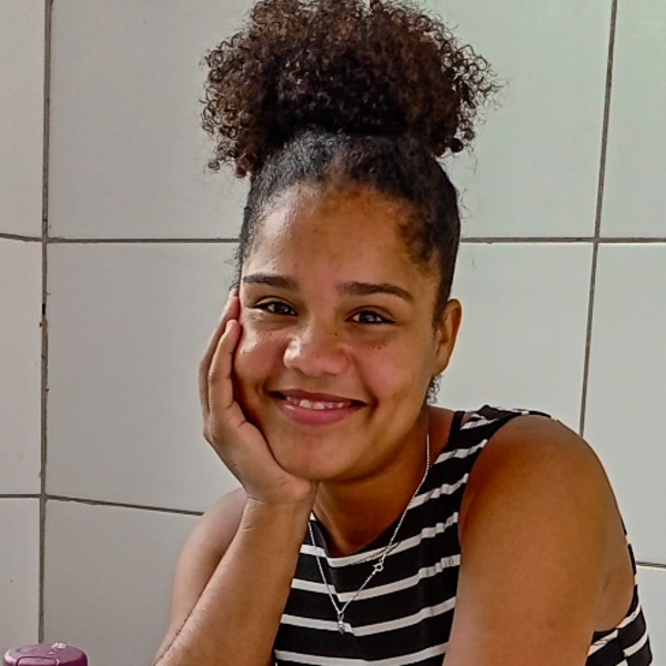 Dafine - Professor de português para estrangeiros - Porto Seguro
