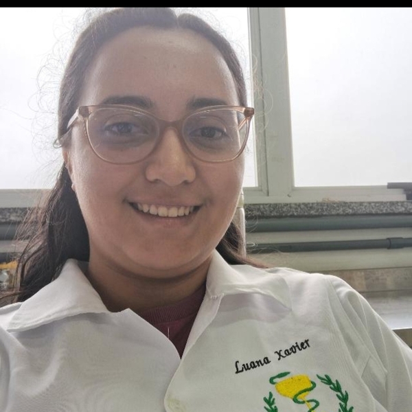 Luana - Prof de saúde pública - Manaus