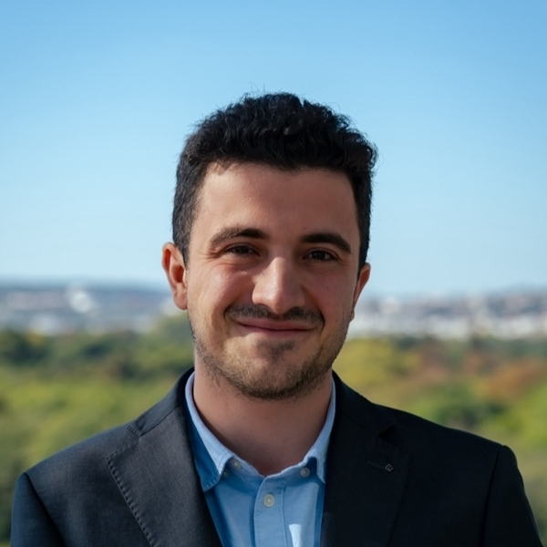 Nathan - Prof de droit - Paris