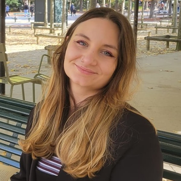 Victoria - Prof d'aide aux devoirs - Paris 14e