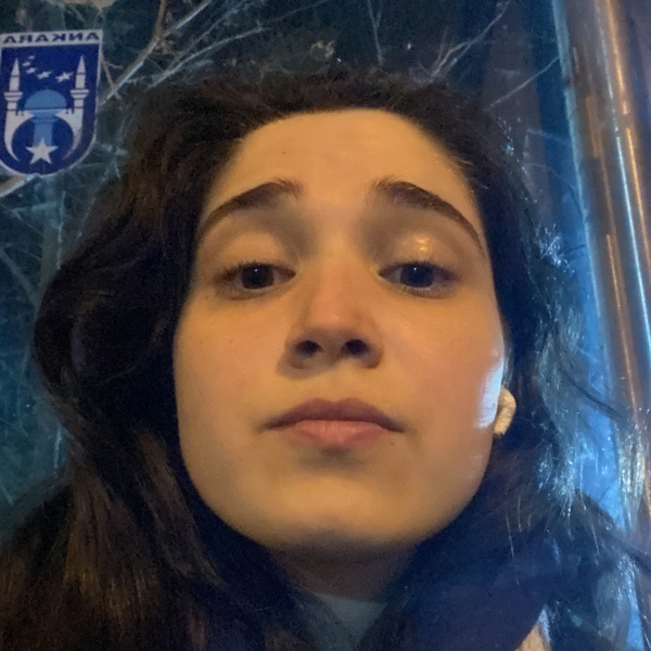 Melike - Matematik öğretmeni - 