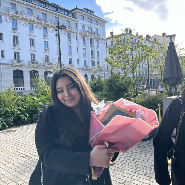 Myriam souad - Prof d'histoire - Lyon